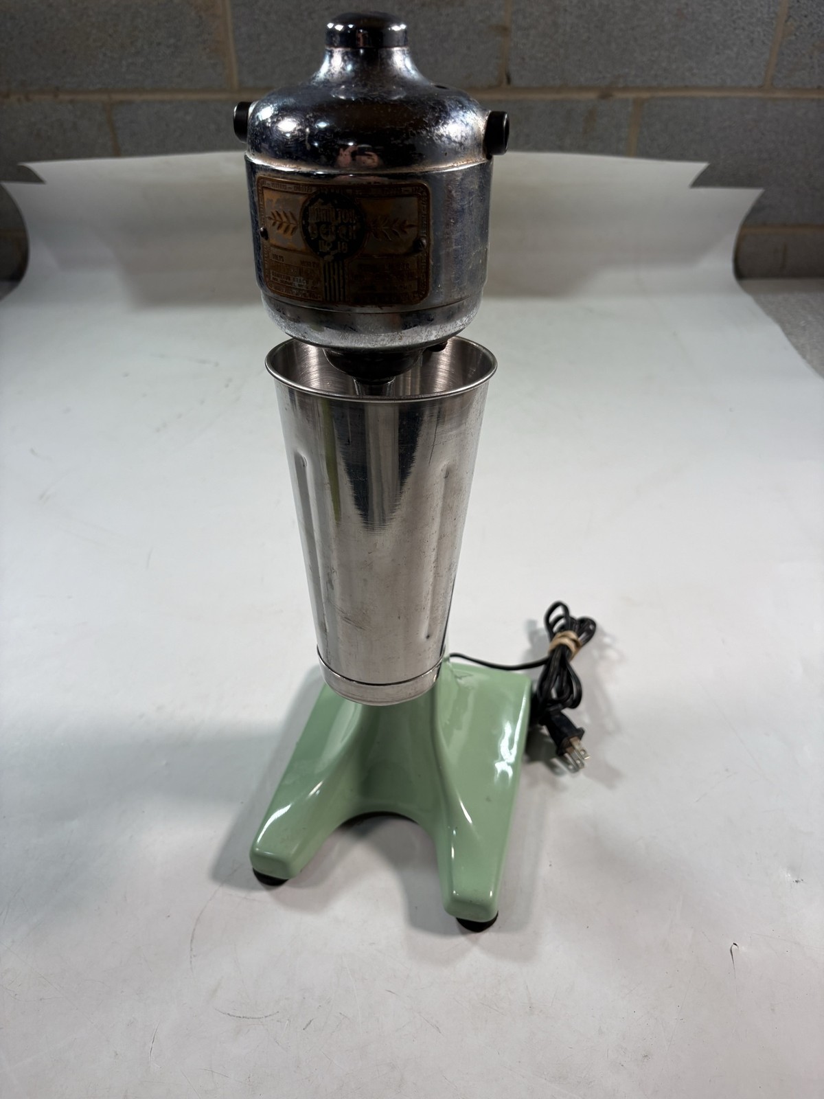 Vintage Hamilton Beach NO 18 Green Art Deco Drink Mixer Stainless TESTED