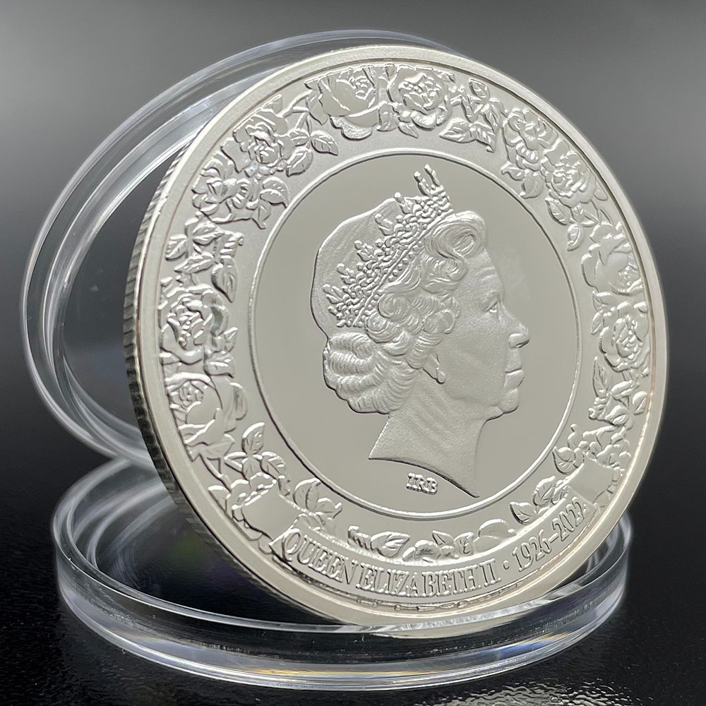 Queen Elizabeth II Silver Memorial Coin 40mm 1926-2022 Royal Tribute Token Gift