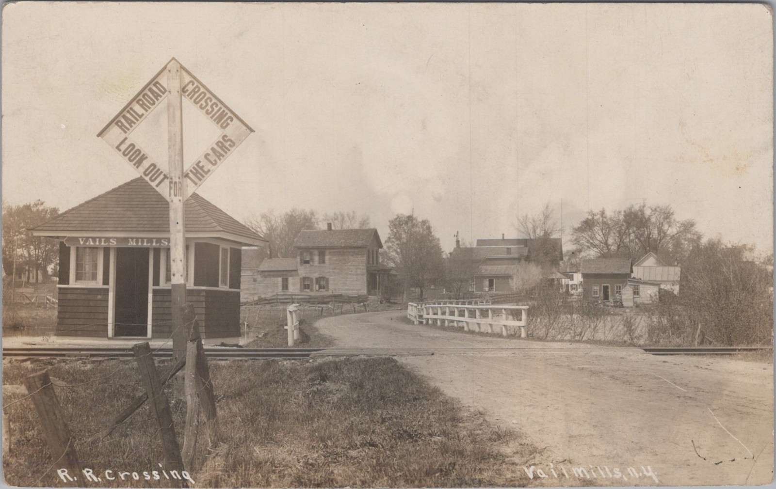 FJ&G Fonda Railroad Crossing Vails Mills New York NY 1900s RPPC Photo Postcard