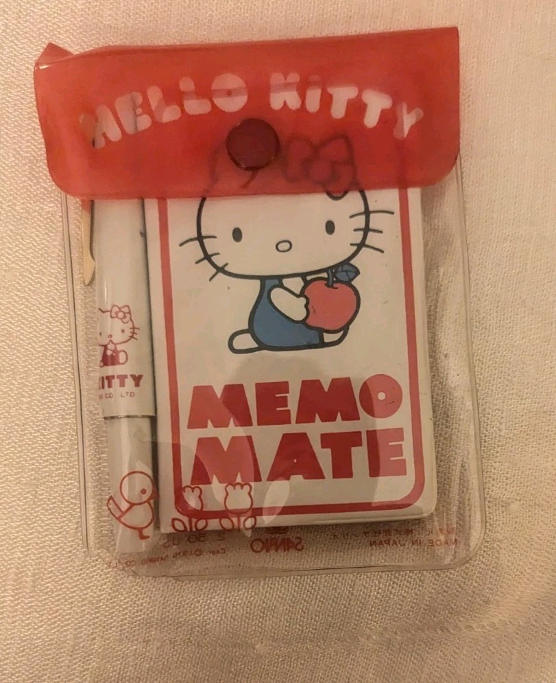 VTG 1976 Sanrio Hello Kitty Memo Mate Mini Notebook & Pen Set in Case