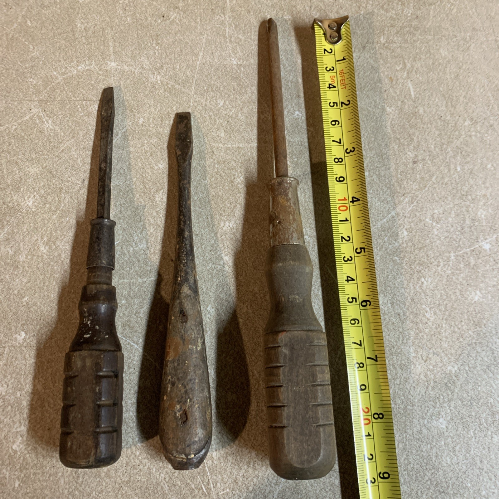 Lot Of 3 Vintage Wood Handle Screwdrivers 10/19