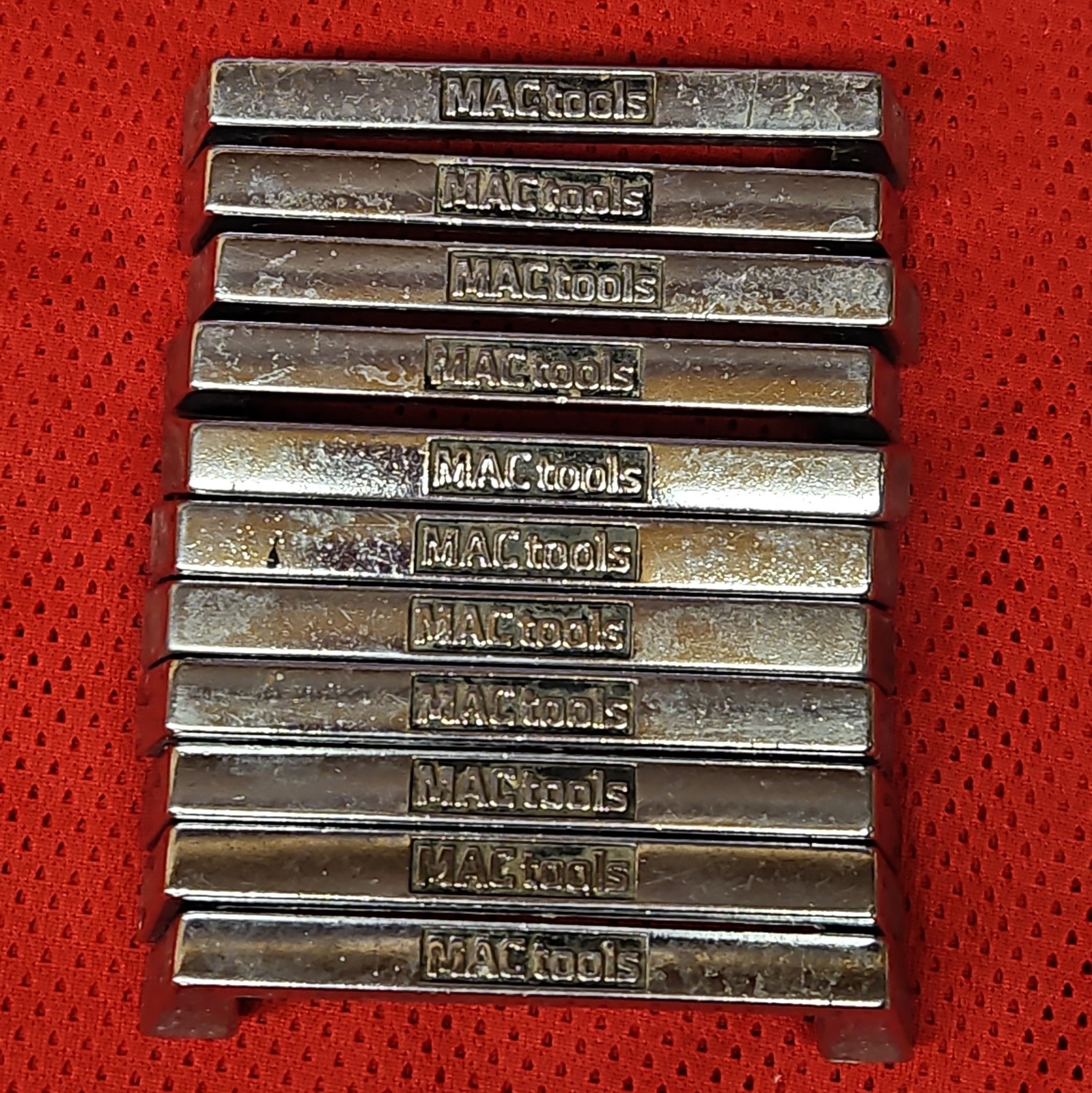 11 Elevan Vtg. Mac Tool Box Drawer Handle Screws, Square Frame 4” Long 1” Deep 11 Elevan Vtg. Mac Tool Box Drawer Handle Screws, Square Frame 4” Long 1” Deep