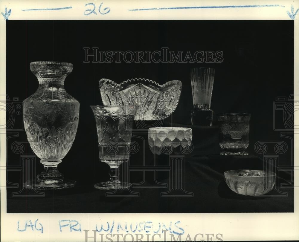 1989 Press Photo Cut and Engraved Glass Through The Ages at New Orleans Museum