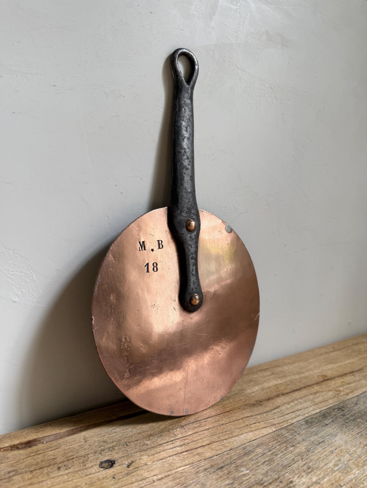 Antique Copper Lollipop Splash Lid with Stamps - 17.5cm