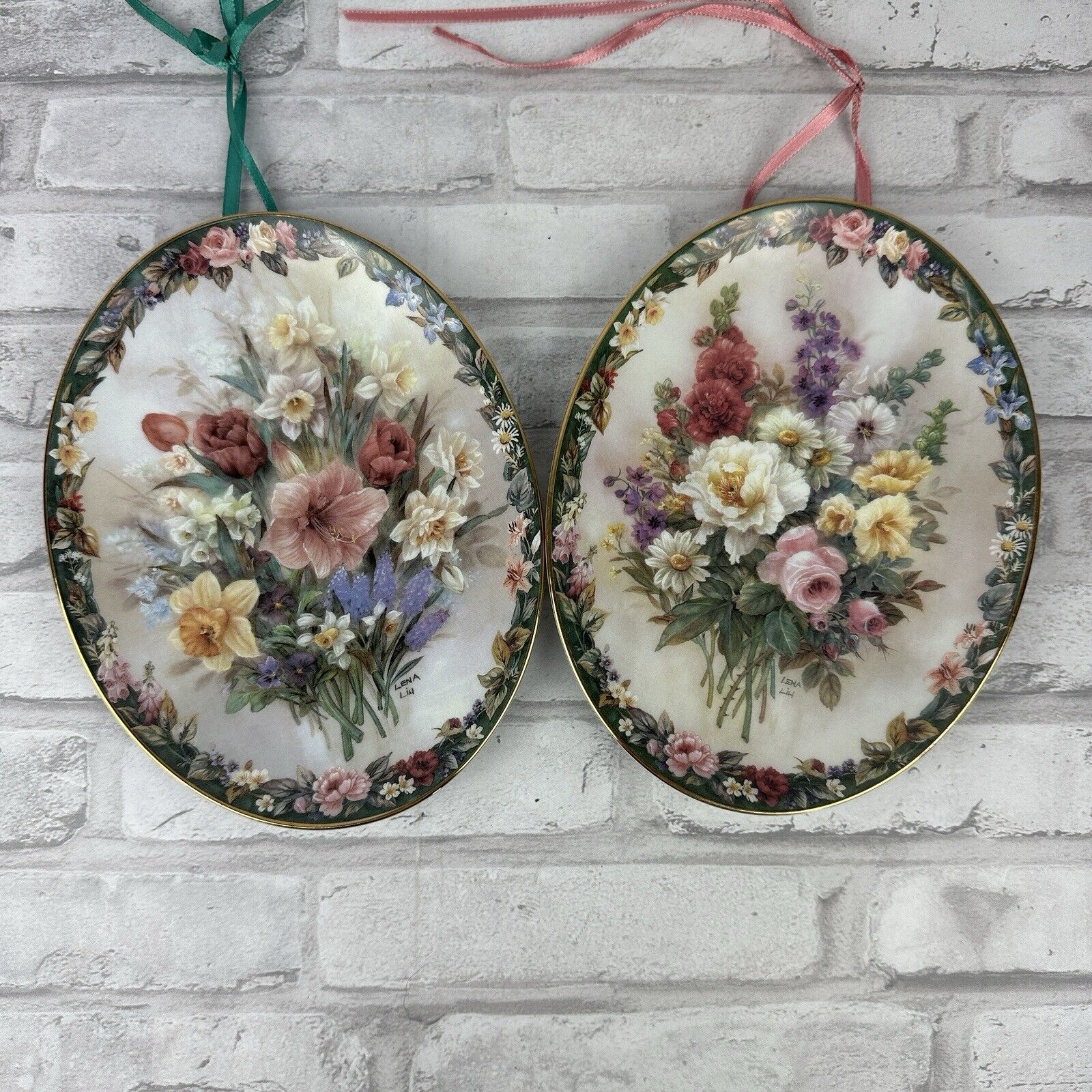 Bradford Exchange Lena Liu’s Floral Cameos Plates Set of 2 Remembrance Enchantme