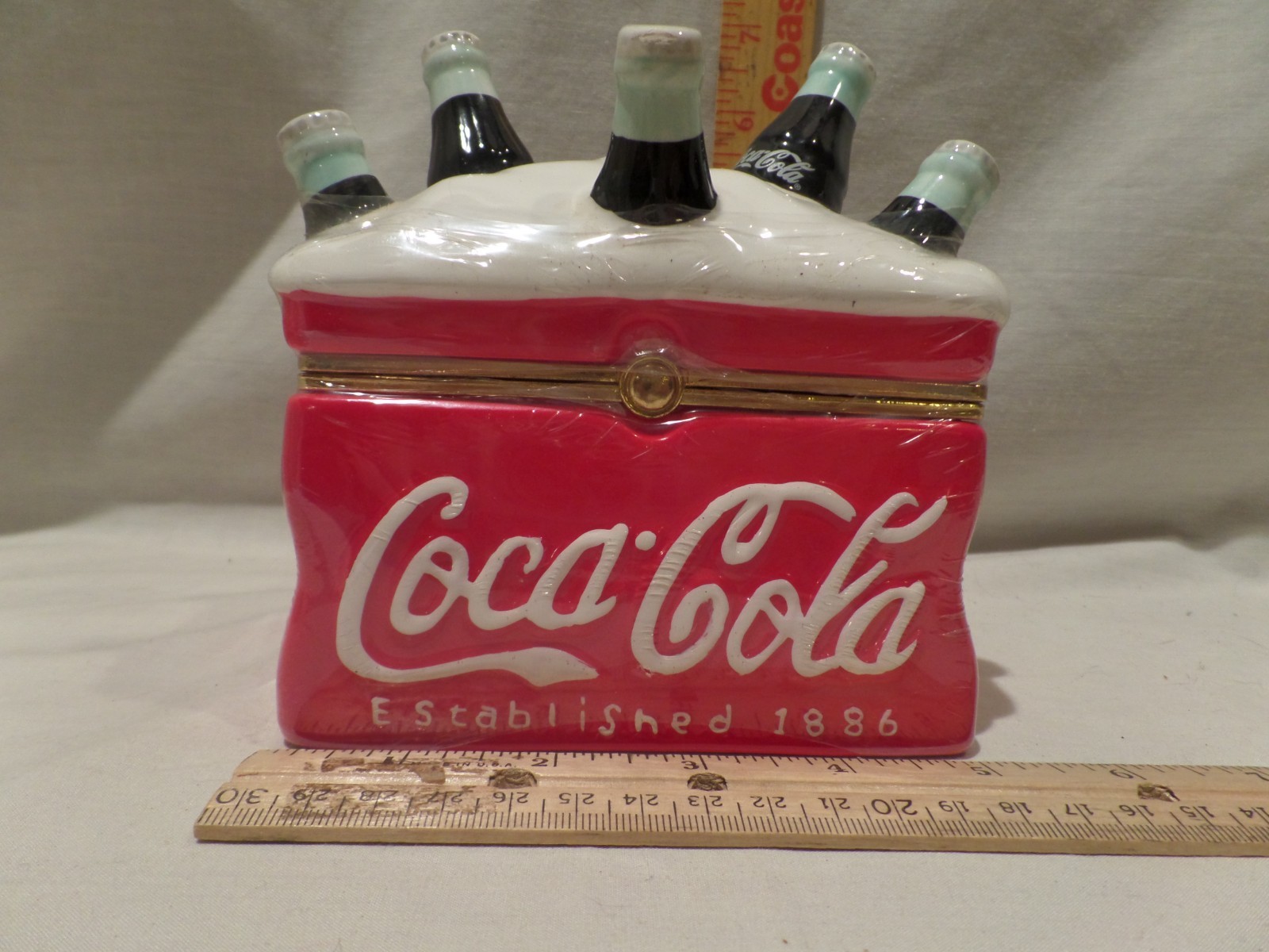 Coca-Cola Ceramic Ice Cooler & Bottles 2002 Houston Harvest \