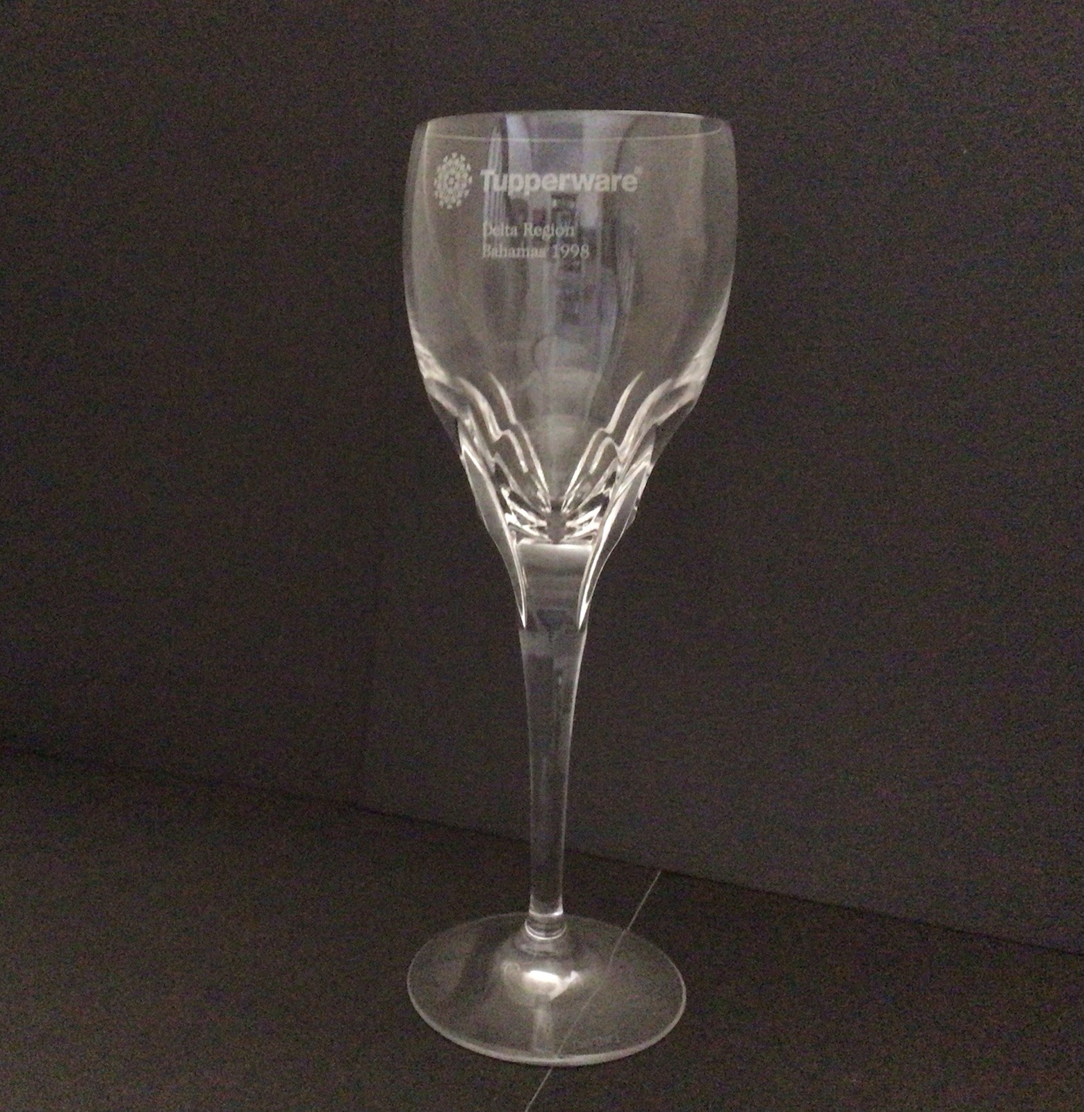 TUPPERWARE DELTA REGION BAHAMAS 1998 LENOX CRYSTAL WINE GOBLET / SALES AWARD TUPPERWARE DELTA REGION BAHAMAS 1998 LENOX CRYSTAL WINE GOBLET / SALES AWARD