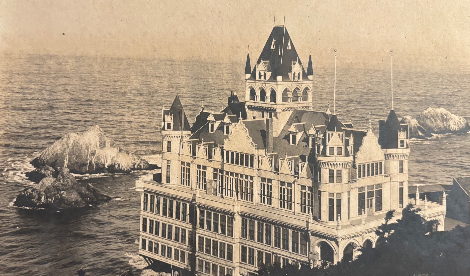 Original Large Mounted Photo c 1905 CLIFF HOUSE by Henderson  Before The Fire