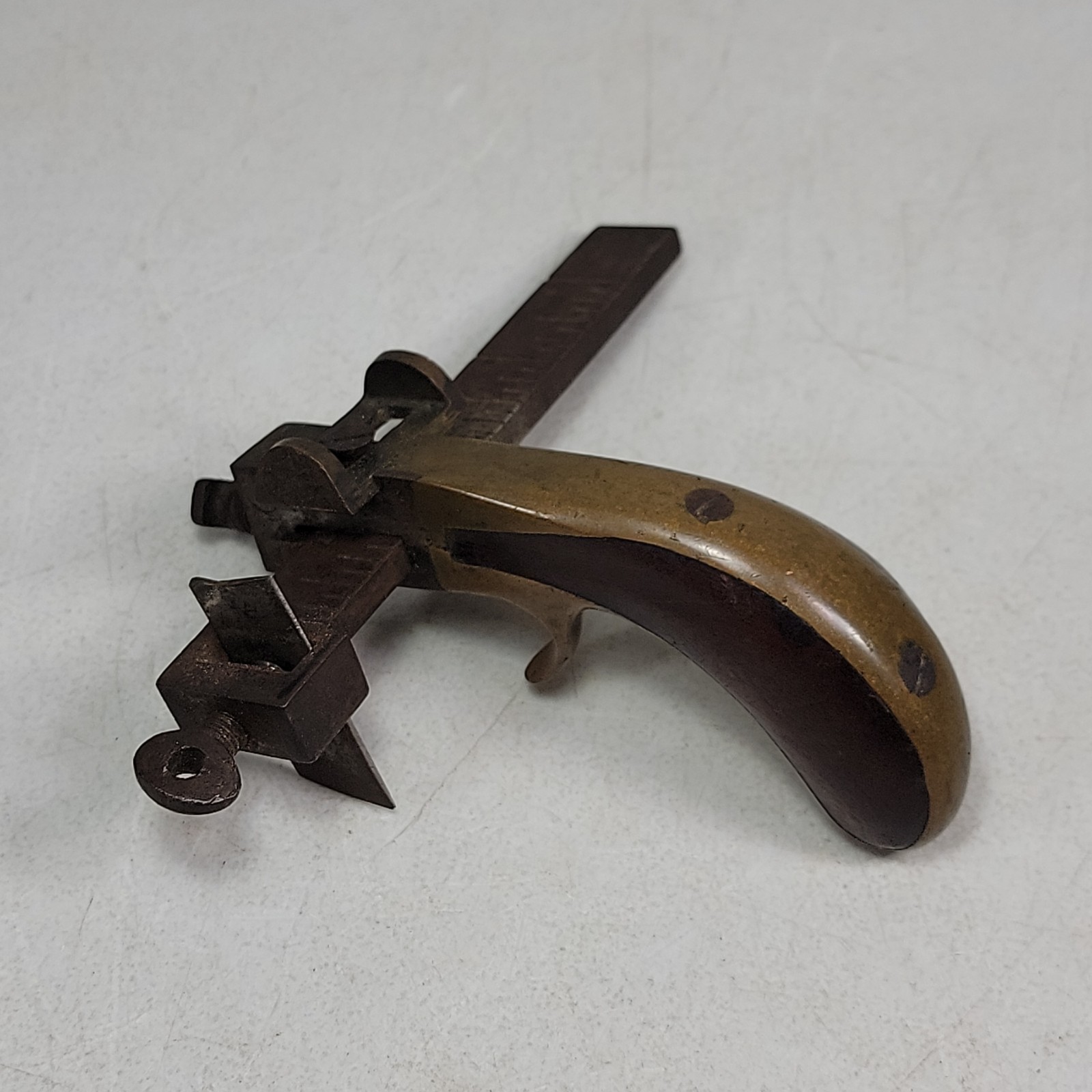 Vintage C.S. Osborne & Co Pistol Grip Leather Draw Gauge Strap Belt Cutter Tool