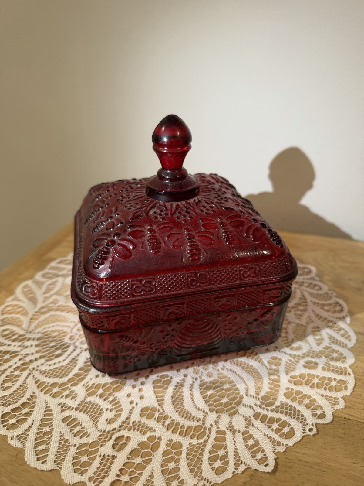 Vintage Indiana Glass Ruby Tiara Bee Box Candy Dish