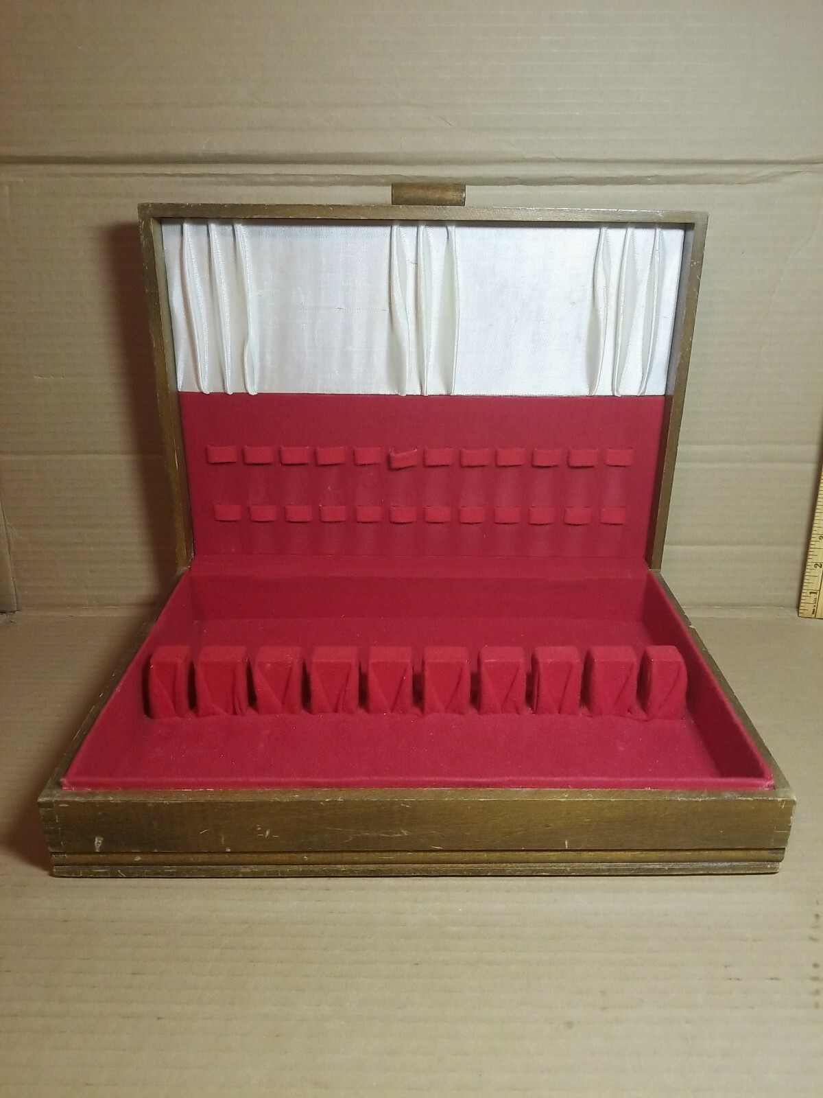 Vintage Dovetail Wood Flatware Silverware Chest Box Case Tarnish Resistant 