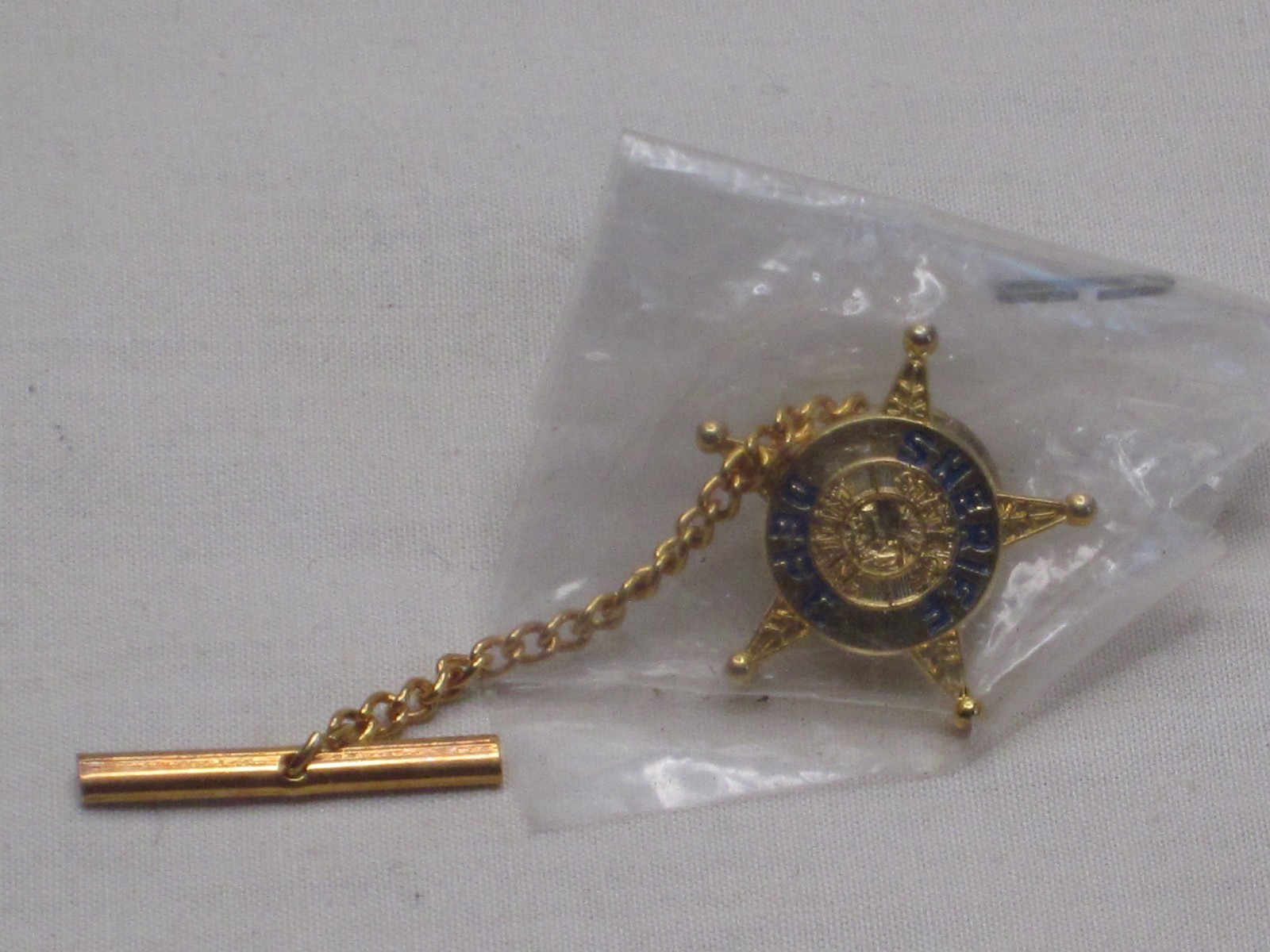 1 vintage SHERIFF DEPT. POLICE Indiana service lapel pin gold-tone star tie tack
