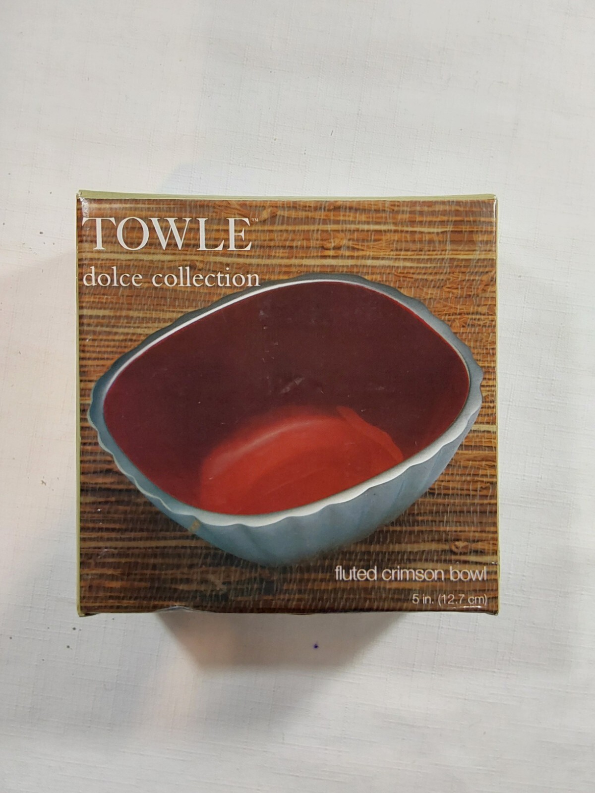 TOWLE Silversmiths Dolce Collection Square Aluminum Fluted Crimson Bowl 5 Inches