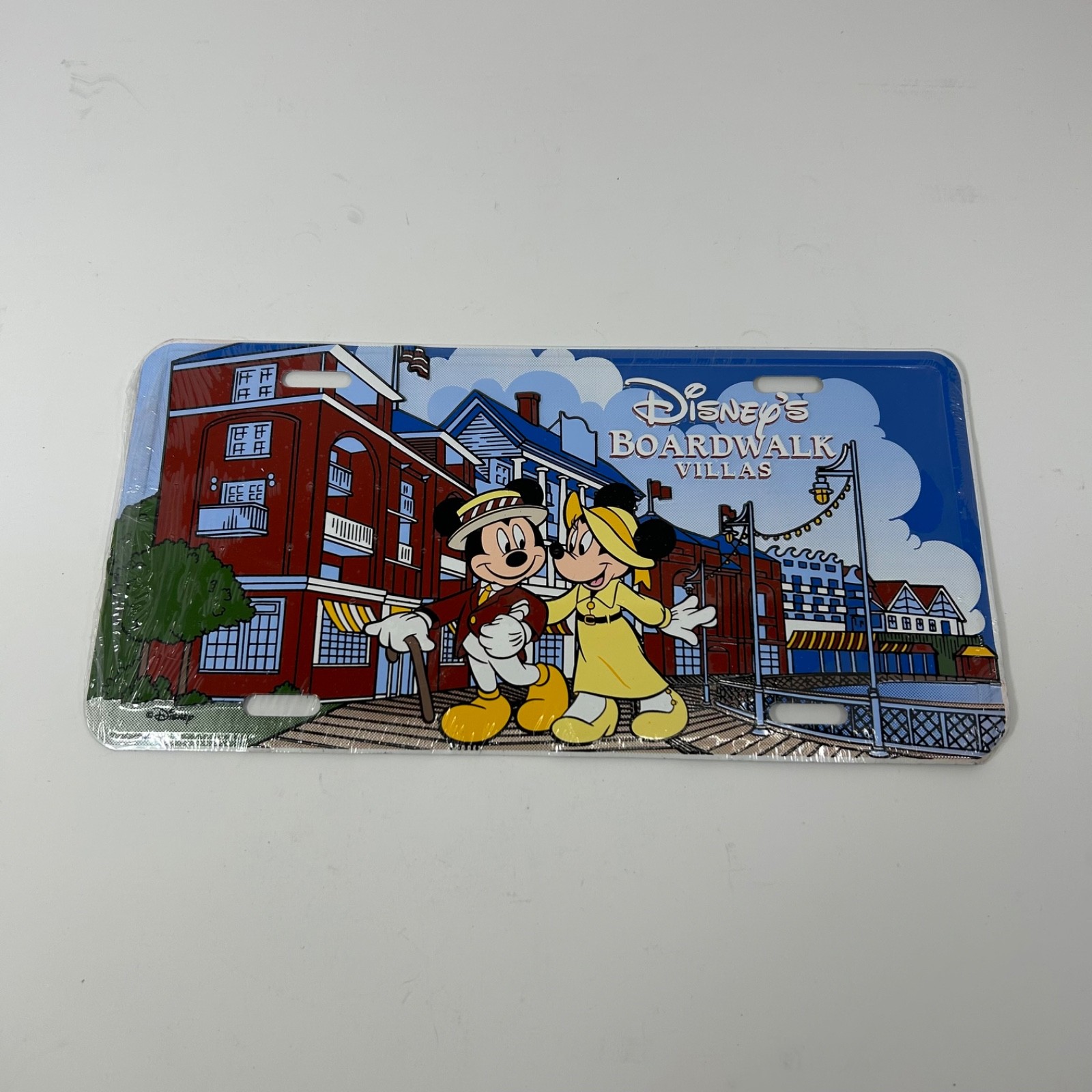 VTG DISNEY\'S BOARDWALK VILLAS Mickey Minnie Cast Member Metal License Plate NEW