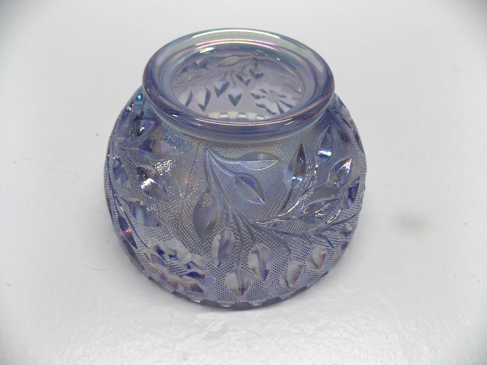 WESTMORELAND PURPLE FAIRY LAMP GLOBE FIREBALL WILDFLOWER & LACE PATTERN TOP * WESTMORELAND PURPLE FAIRY LAMP GLOBE FIREBALL WILDFLOWER & LACE PATTERN TOP *