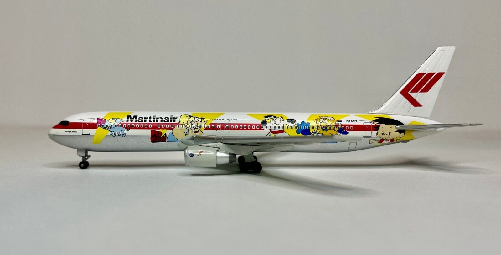 Golden Wings/Dragon Wings - Martinair Holland B767-31AER (NO BOX)  1:400 Scale