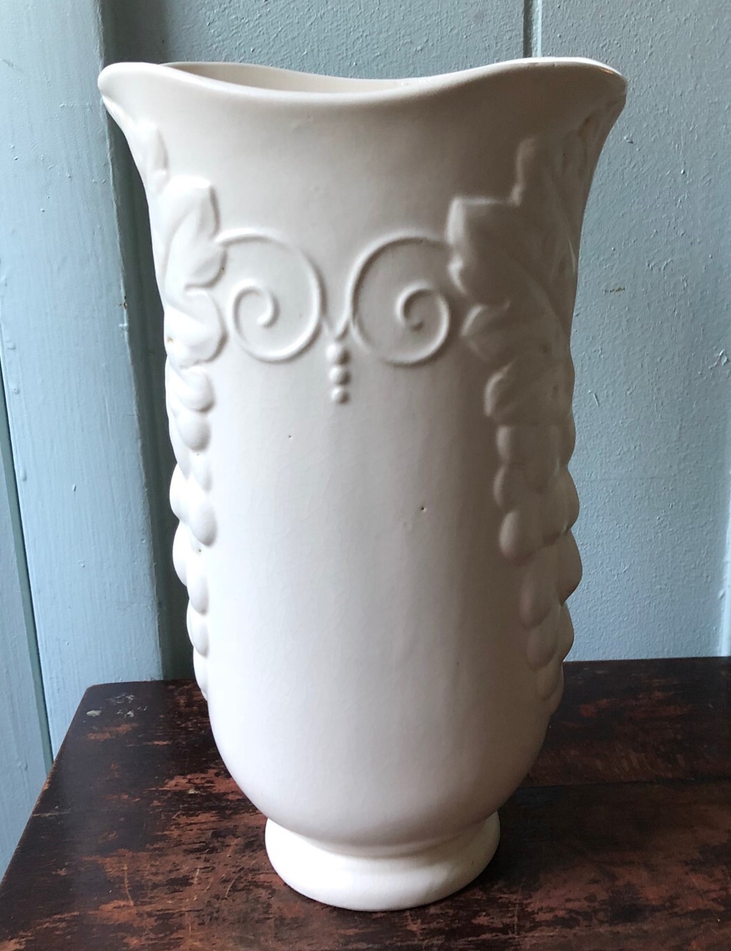 ERPHILA Vase Czechosovakia Grape Cluster Leaf Modernist White 10\
