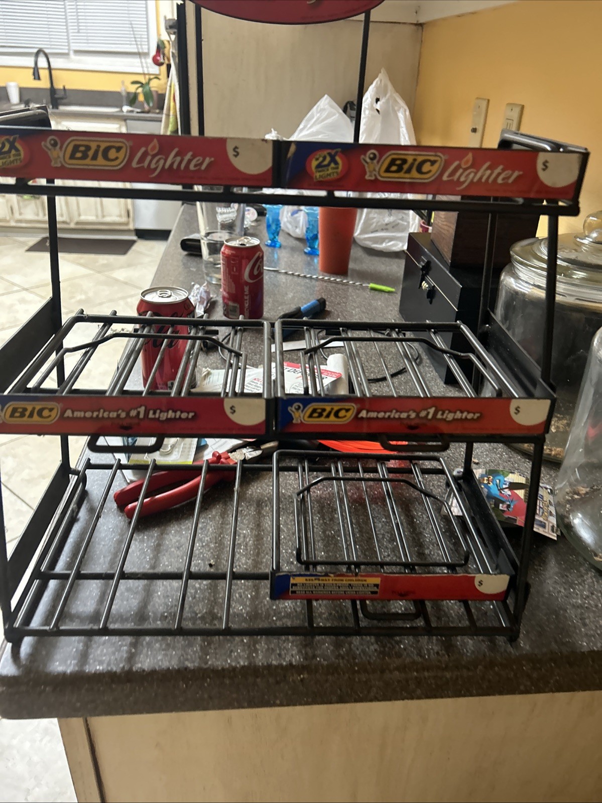 ￼Bic Metal Wire, Lighter Display