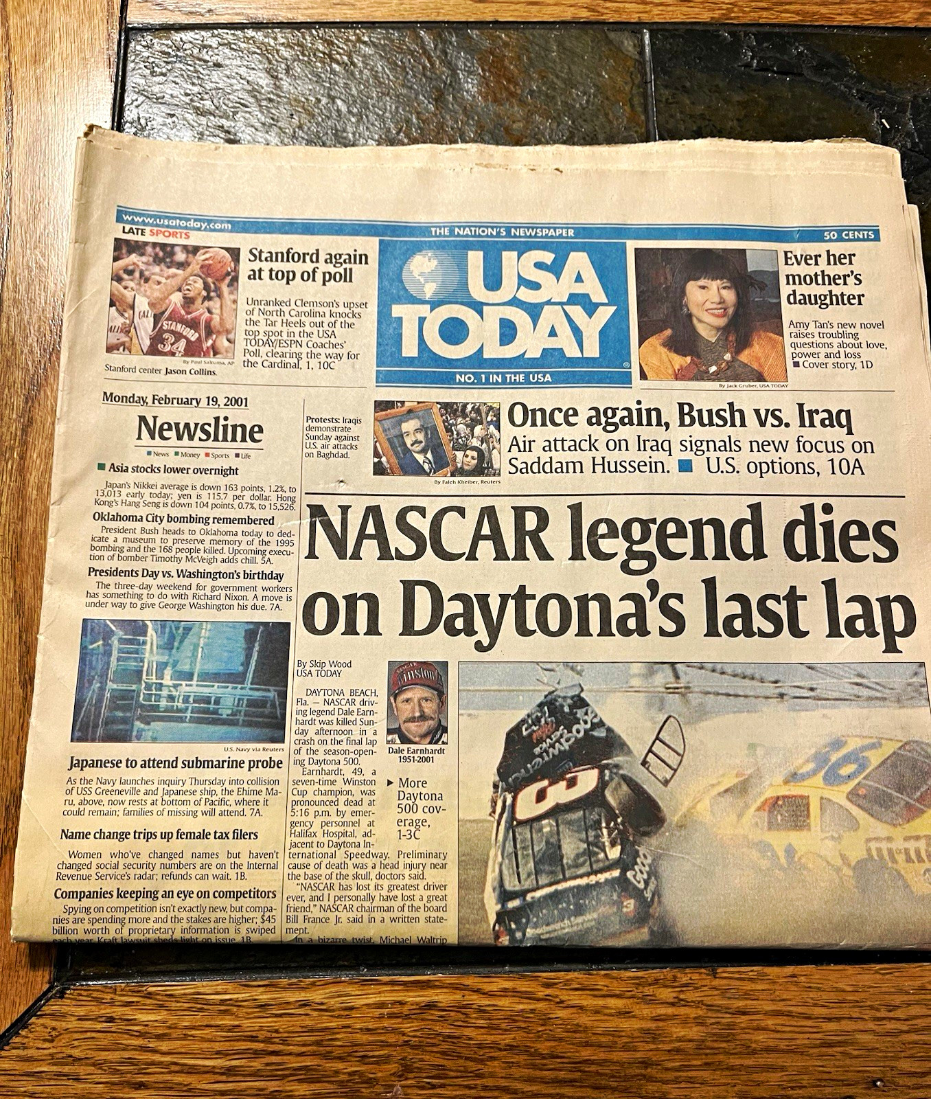 USA Today & Indianapolis Star Feb 19-20 2001 Dale Earnhardt Daytona Crash Lot