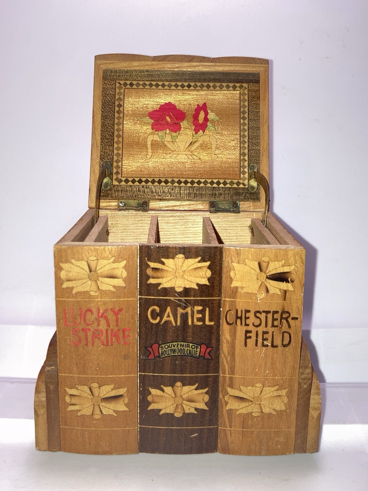 Vintage 1940\'s BOX Cigarette Tobacco Wood Case Desktop Souvenir of Hollywood, CA