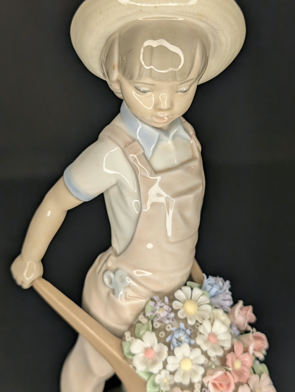 Vintage Lladro 1283 Little Gardener Boy Wheelbarrow Flowers Porcelain 9.5\ Vintage Lladro 1283 Little Gardener Boy Wheelbarrow Flowers Porcelain 9.5\