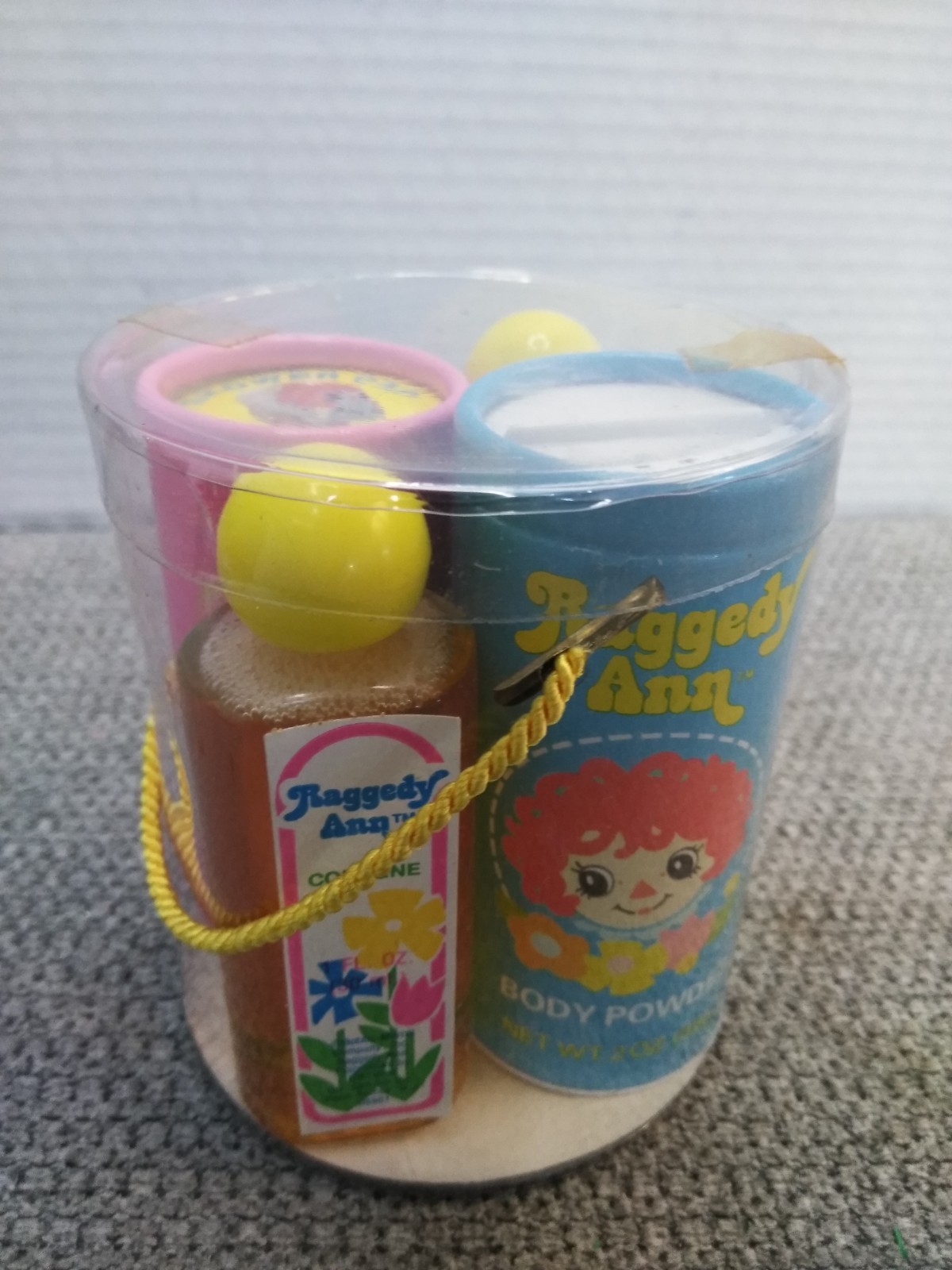 VTG 1982 Raggedy Ann BEAUTY FOURSOME, COLOGNE, LOTION , BODY POWDER SHOWER CAP VTG 1982 Raggedy Ann BEAUTY FOURSOME, COLOGNE, LOTION , BODY POWDER SHOWER CAP