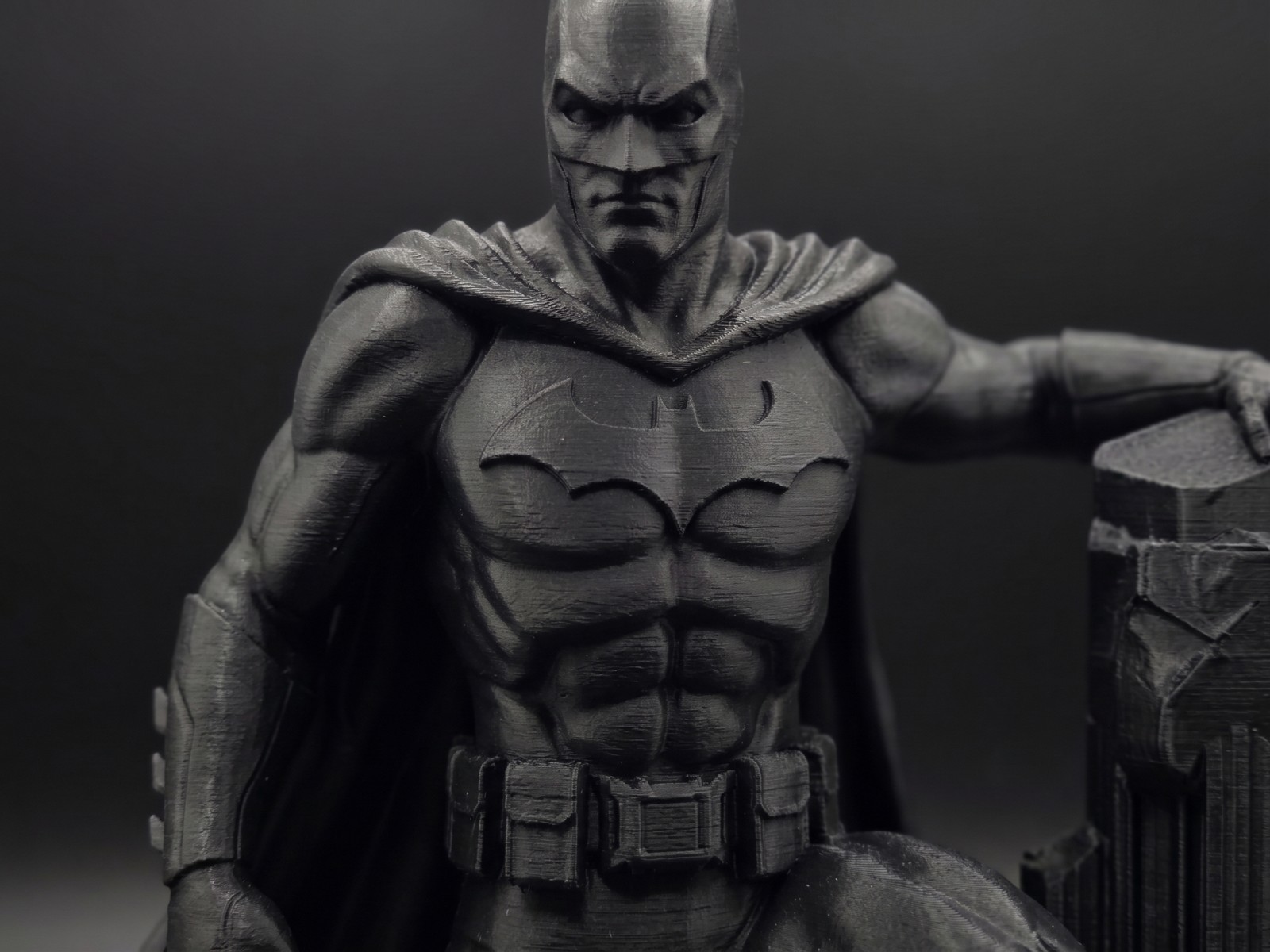 Batman Inspired Vigilante Statue – Dark Knight Gothic Armor Figure, Desk Decor