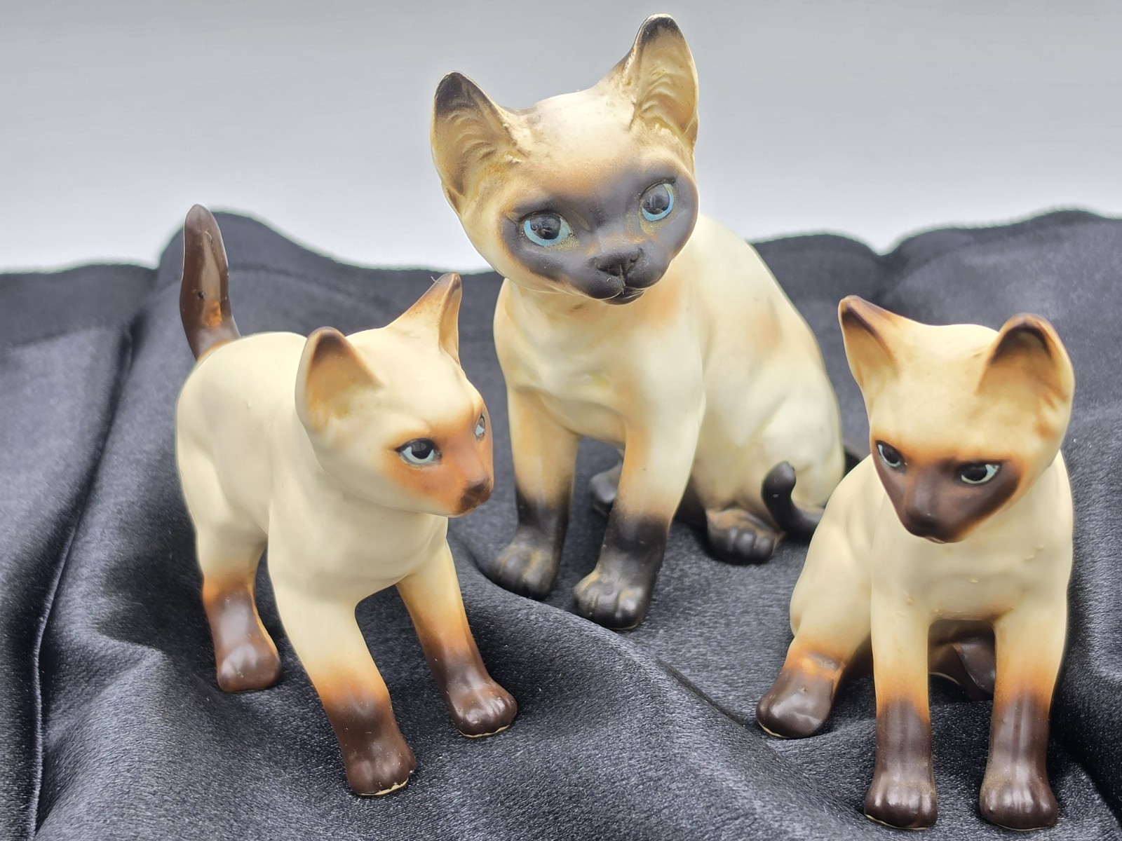 Vintage Napcoware Siamese Cat Figurines Lot 3 Japan 9050 6550 MCM Blue Eyes