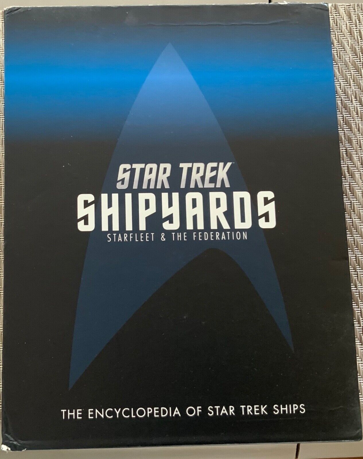 Hero Collector: Star Trek Shipyards 3 Volume Federation Set w/poster
