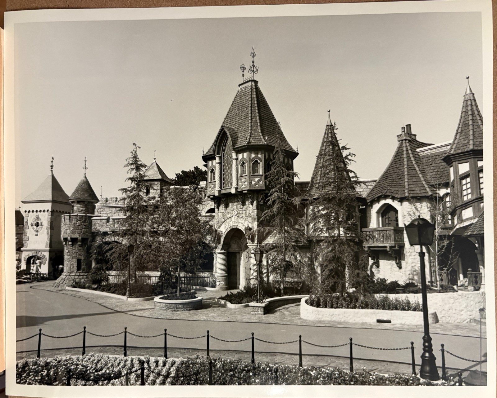 DISNEYLAND 1983 New Fantasyland Snow White Pre-Opening Original Press Photo 8x10