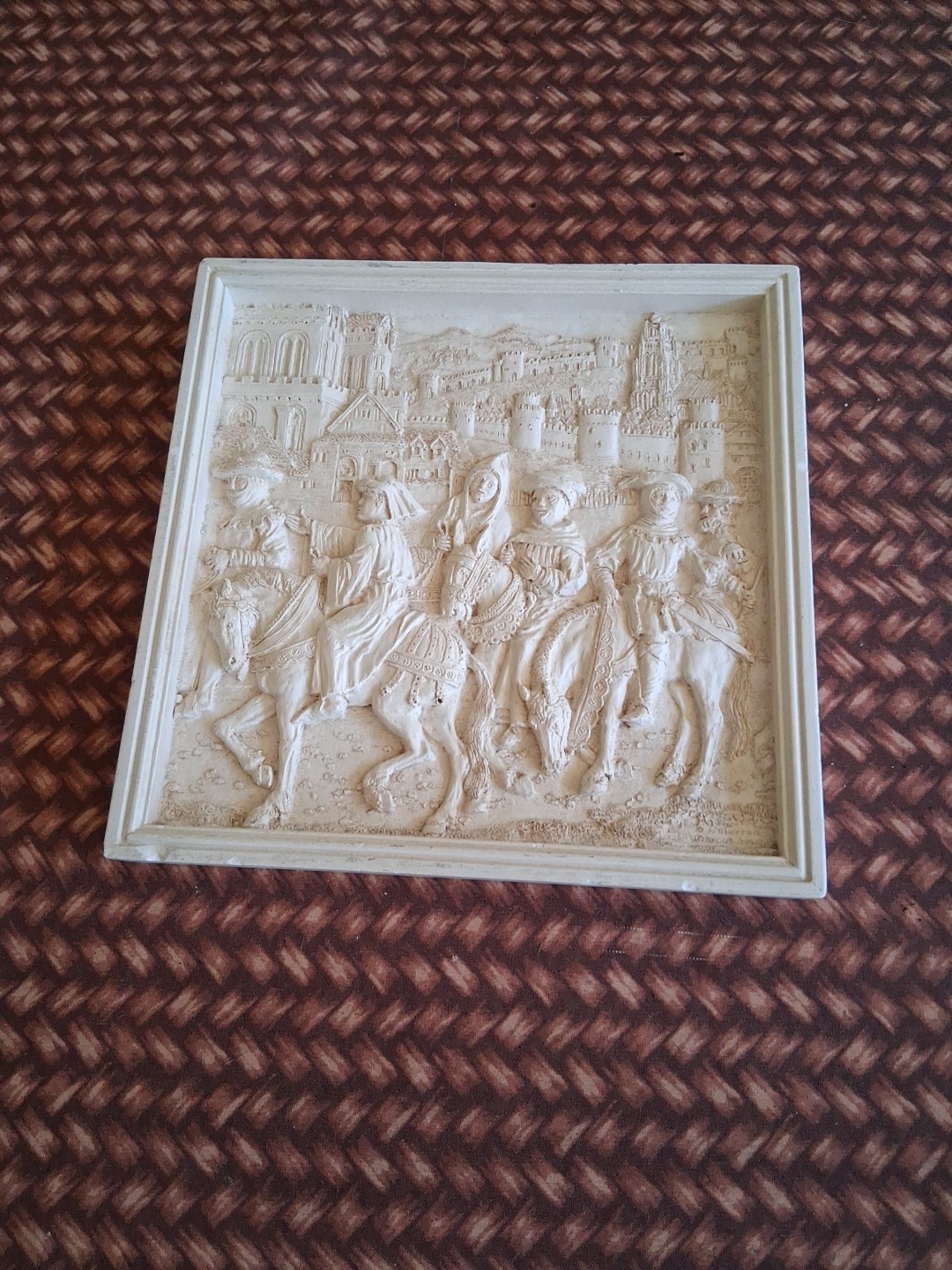 Vintage Marcus Designs?- Made in England- WALL PLAQUE WHITE- HORSEBACK VILLAGE Vintage Marcus Designs?- Made in England- WALL PLAQUE WHITE- HORSEBACK VILLAGE