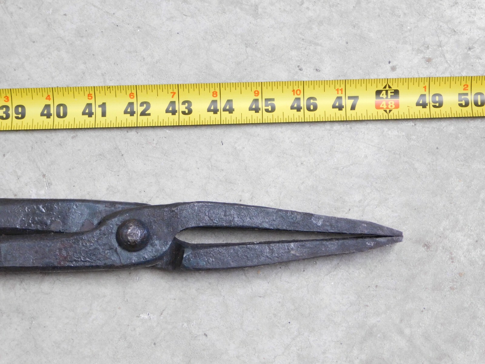 4 FEET Vintage Blacksmith Metal Mill Working FLAT JAW GRAB TONGS NEEDLE NOSE SI