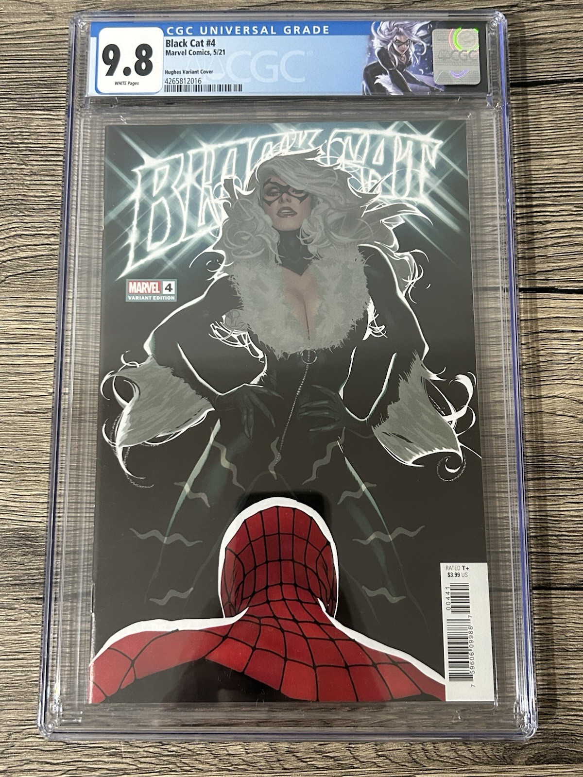 Black Cat #4 Hughes 1:25 Variant CGC 9.8 2021 3852354023