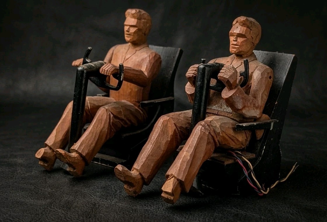 VINTAGE WW2 TRENCH ART WOOD CARVED PILOT COCKPIT FIGURES  Veteran's Collection 