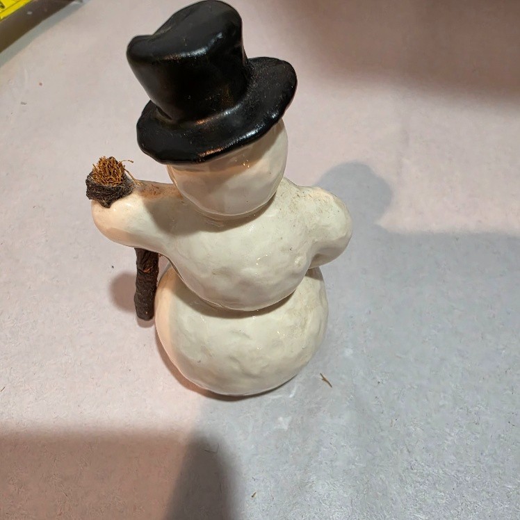 Vtg Goebel W Germany Porcelain Snowman Figurine #13900/09 Straw Broom 3.5