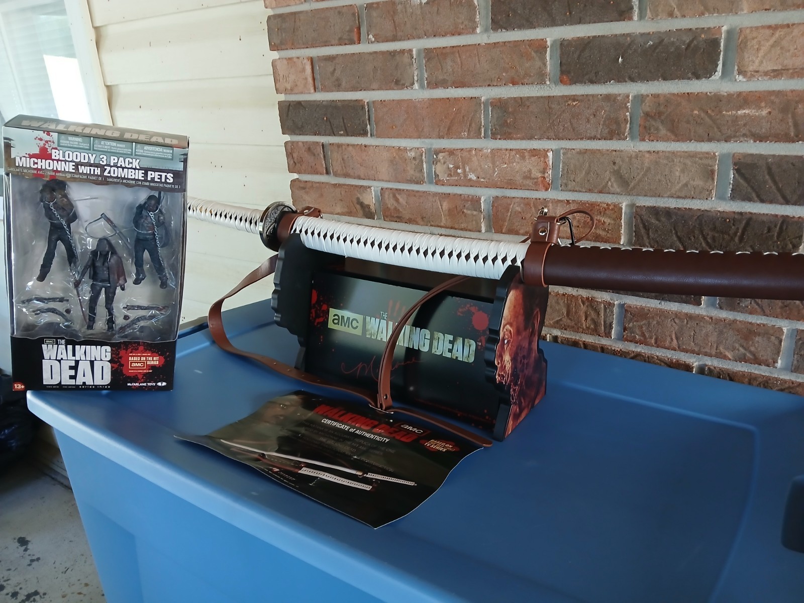 Authentic Michonne Amc Katana Prop , With Custom Stand And 5inch Figure 3 Pack
