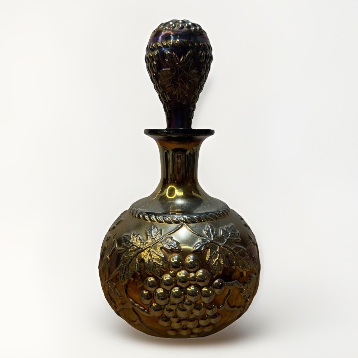 Stunning Northwood Grape & Cable Carnival Glass Cologne/Decantor Bottle Amethyst