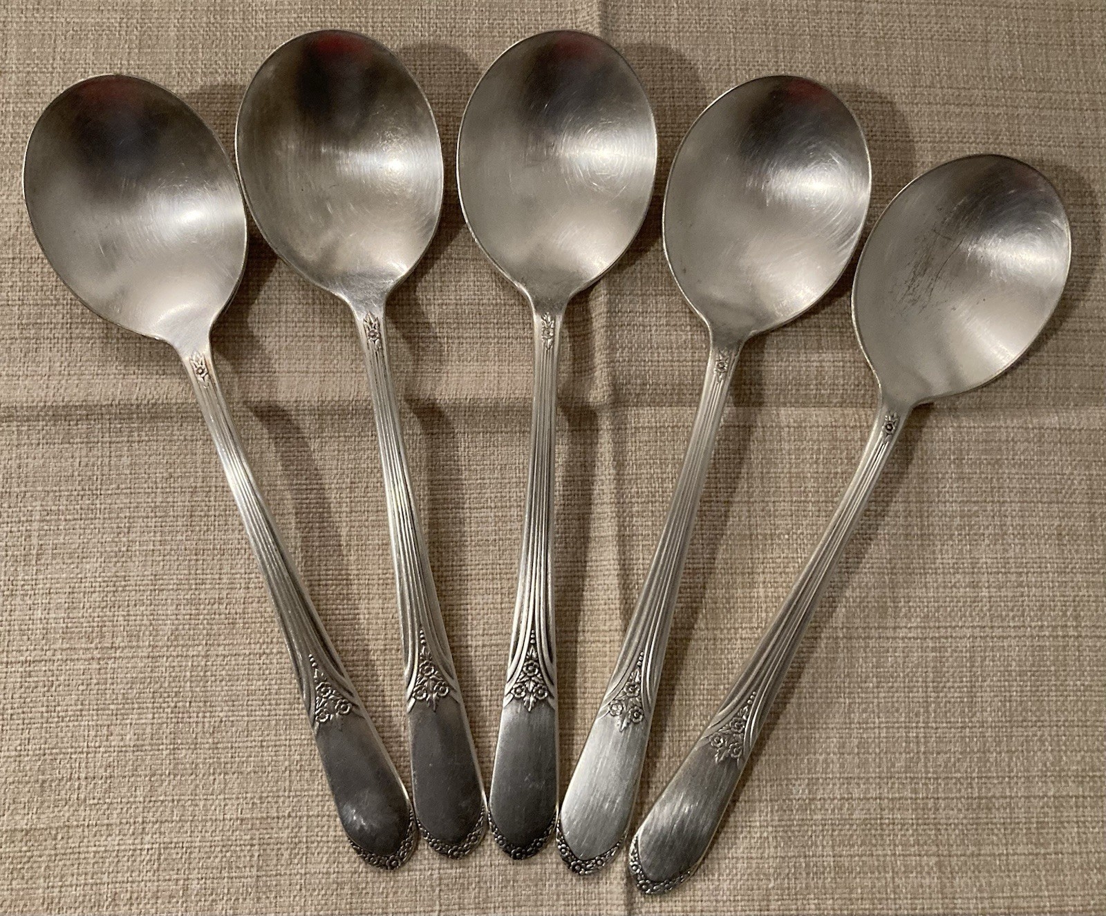 Wm Rogers International Silver Lot of 6 Devonshire Silver Plate Gumbo Spoons ‘38 Wm Rogers International Silver Lot of 6 Devonshire Silver Plate Gumbo Spoons ‘38