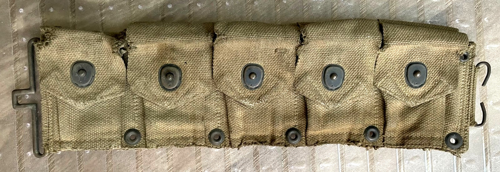 Vintage U.S. Army WW2 Era Rifle Ammo Belt Pouch Vintage U.S. Army WW2 Era Rifle Ammo Belt Pouch