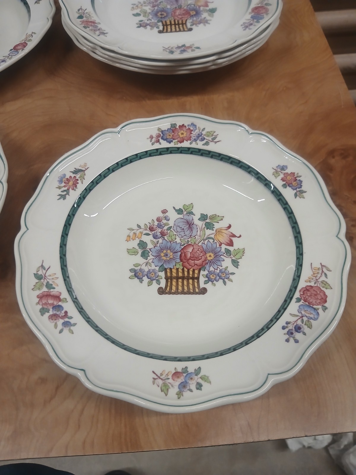 Wedgwood Floral Pat. August 1, 1922  Etruria, England 8\