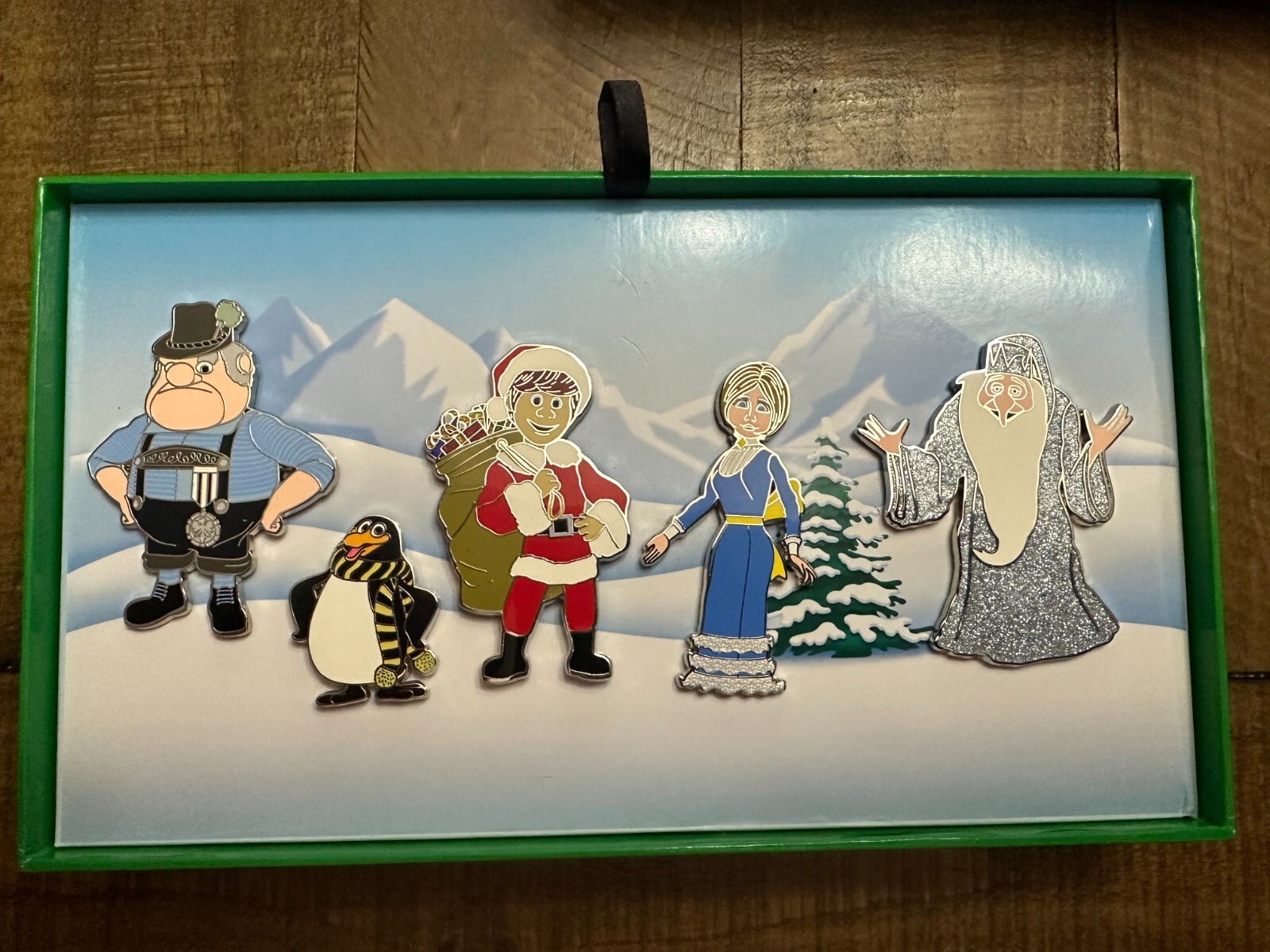 Acme Archives Santa Claus Is Comin To Town Pin Set LE 150 Christmas Rare