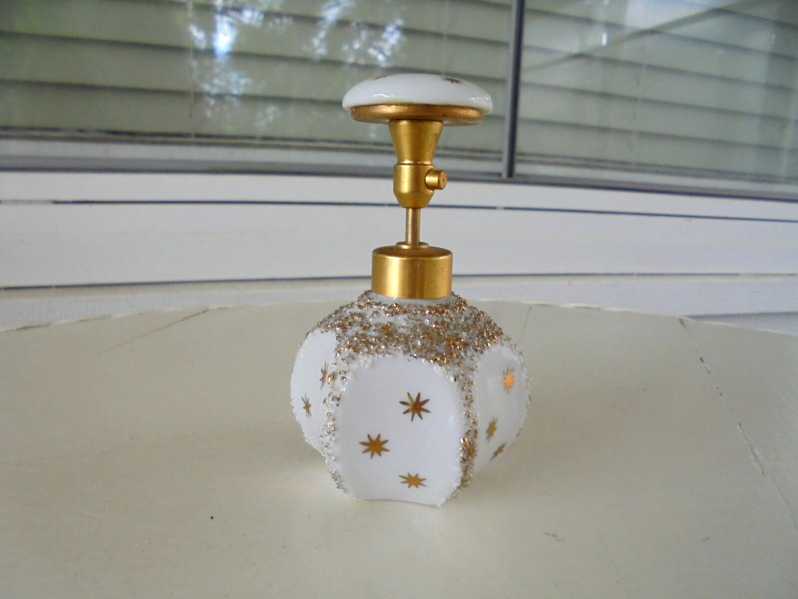 Vintage DeV DeVilbiss Perfume Bottle Atomizer White w/ Gold Stars