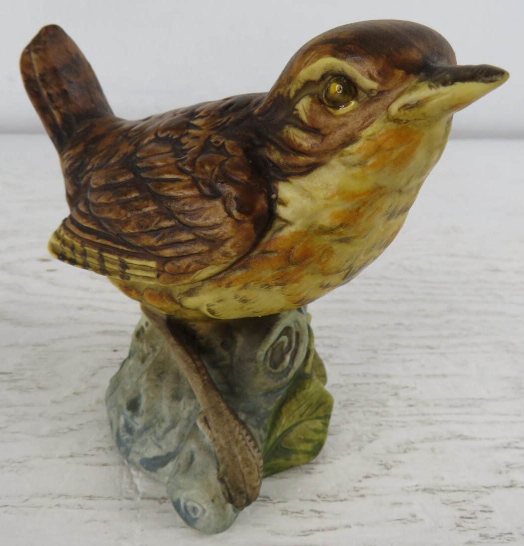 Vintage UCTCI Wren Bird Figurine Japan 4\