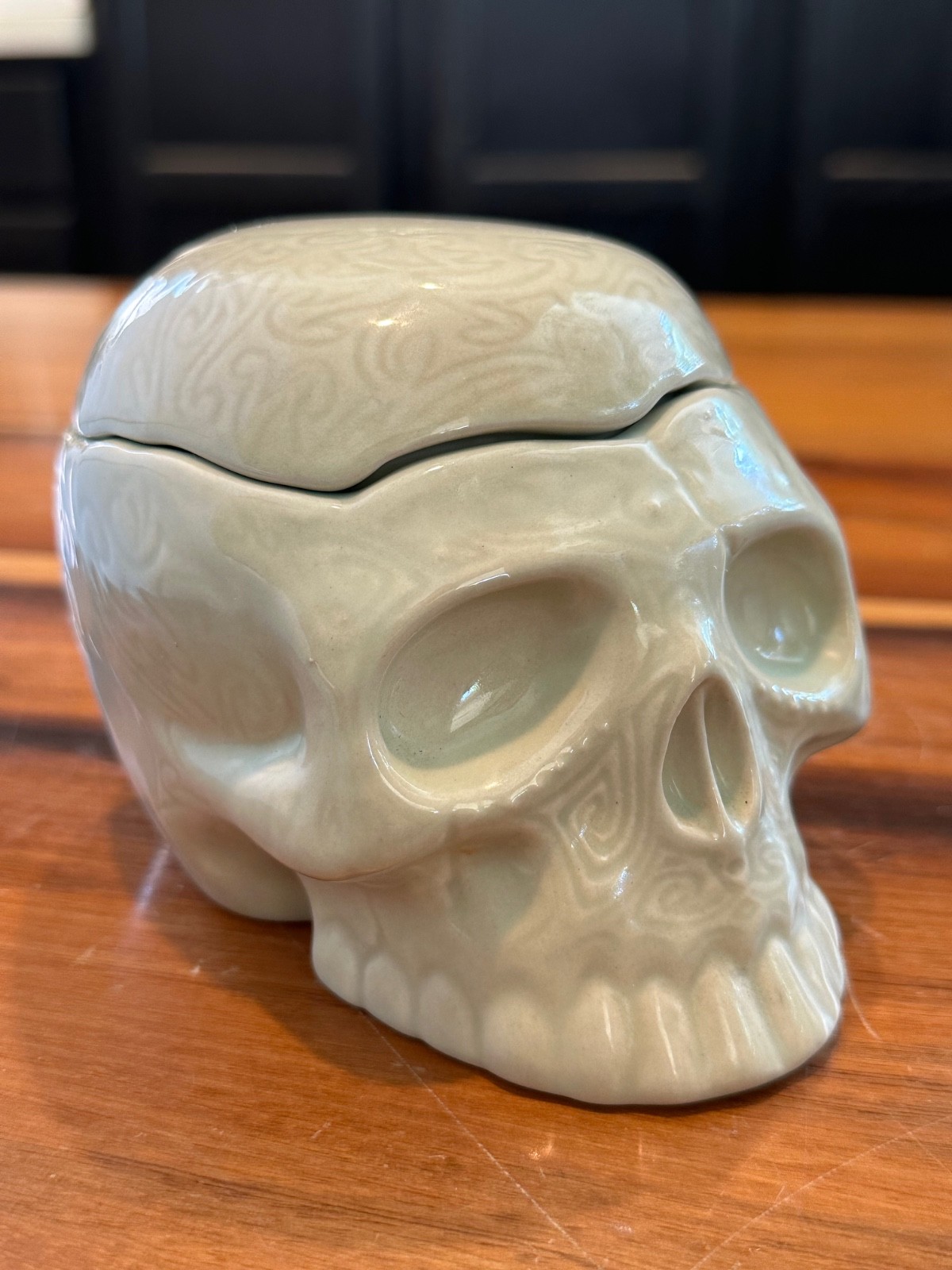 Tiki Farm Squid\'s Squll Lidded Skull Mug 2006 features Maori Tattoo Design