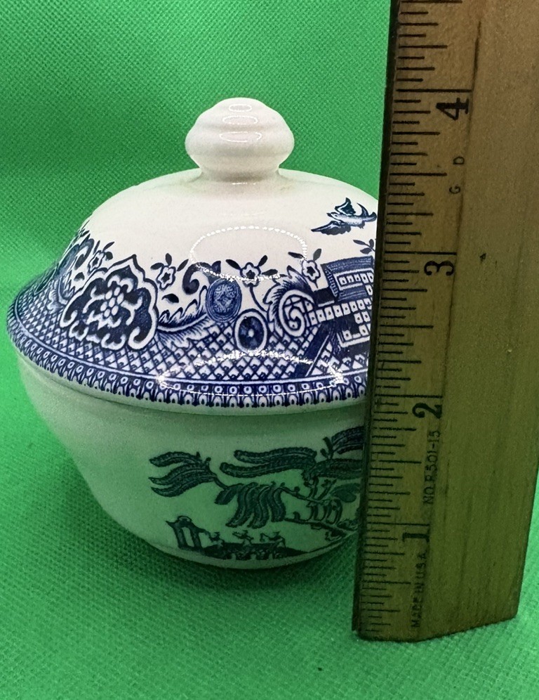 Churchill Blue Willow Sugar Bowl with Lid England