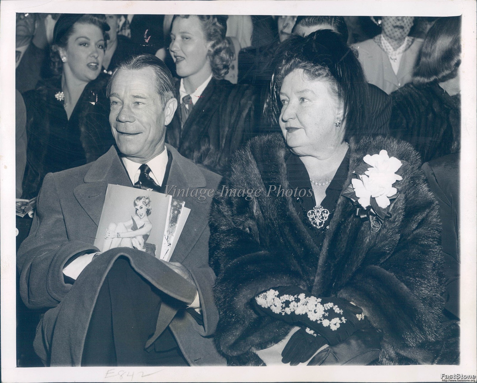 1961 Hollywood California Joe E Brown Ice Show Comedian Historic Press Photo 7x9