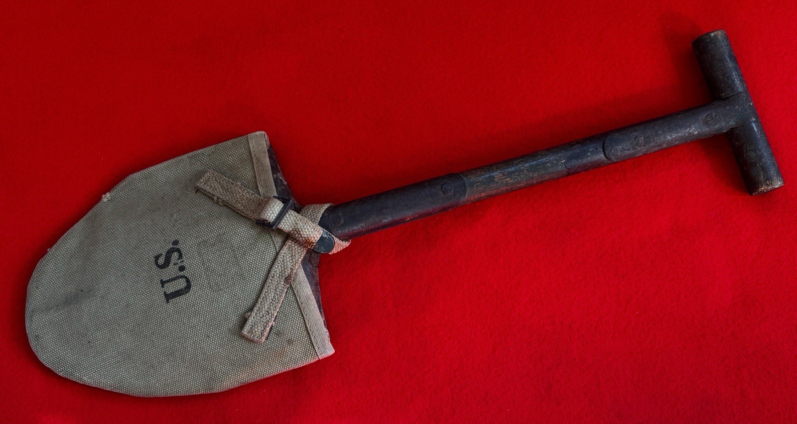 Original WW1 U.S. T-handle Entrenching Shovel and Cover — 1917 Original WW1 U.S. T-handle Entrenching Shovel and Cover — 1917