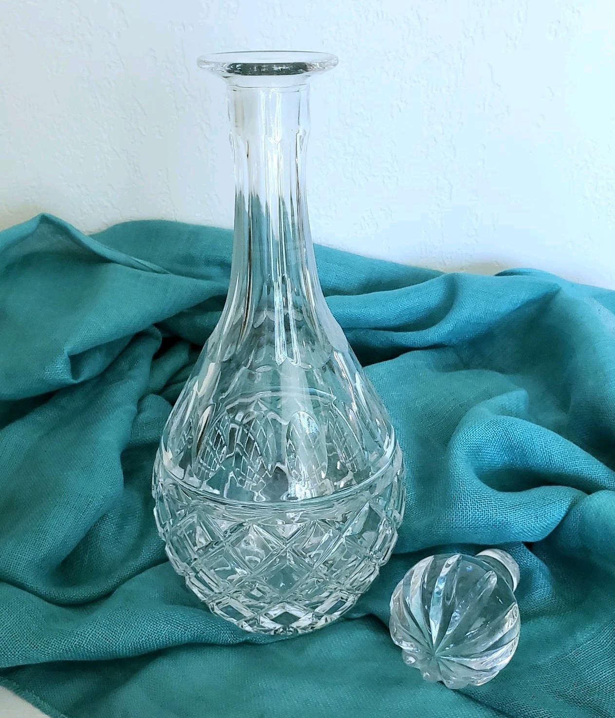 New Vintage Towle 24% Lead Crystal Decanter with Stopper Elegant Barware Gift