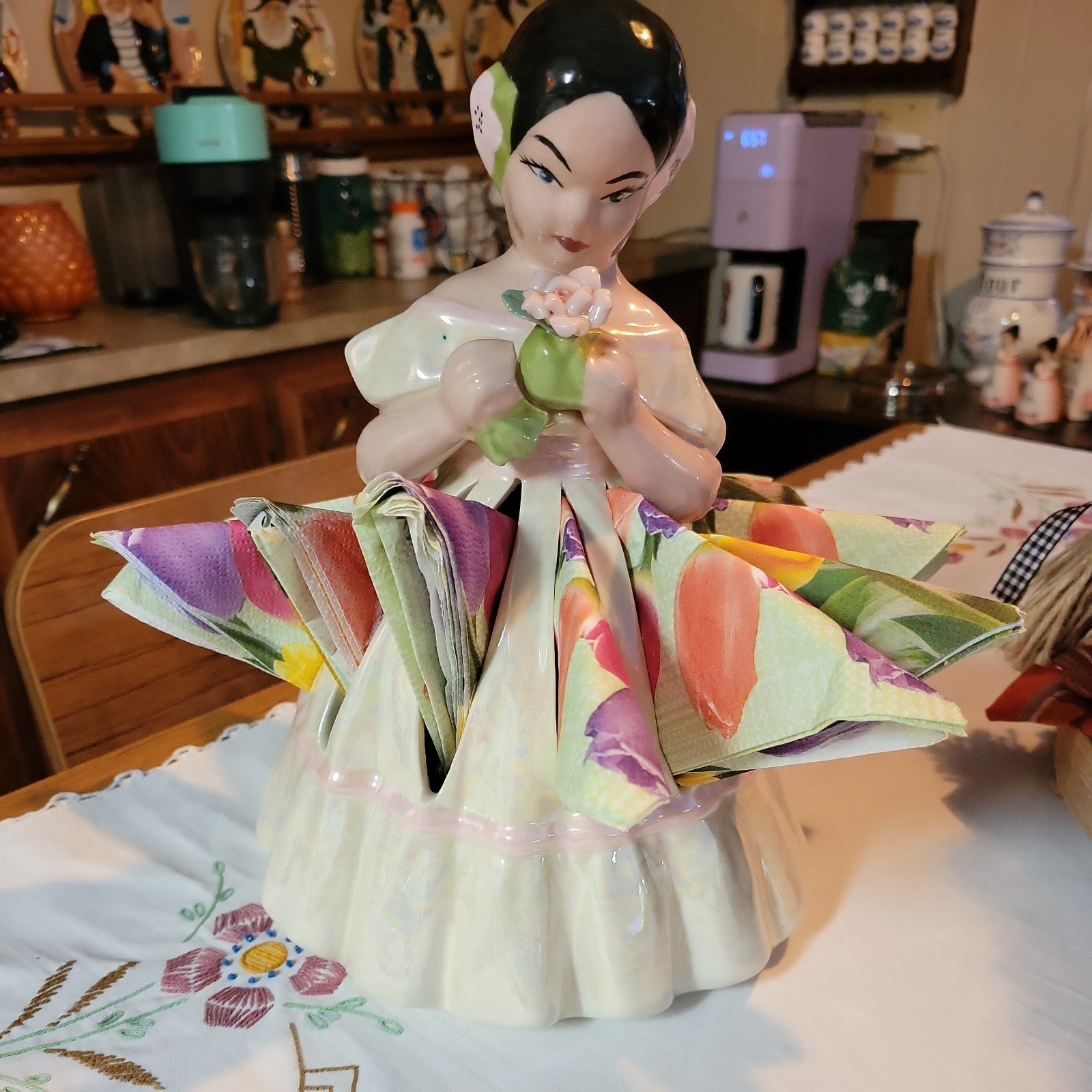 RARE Very Large Vintage Ceramic Napkin Lady MINT