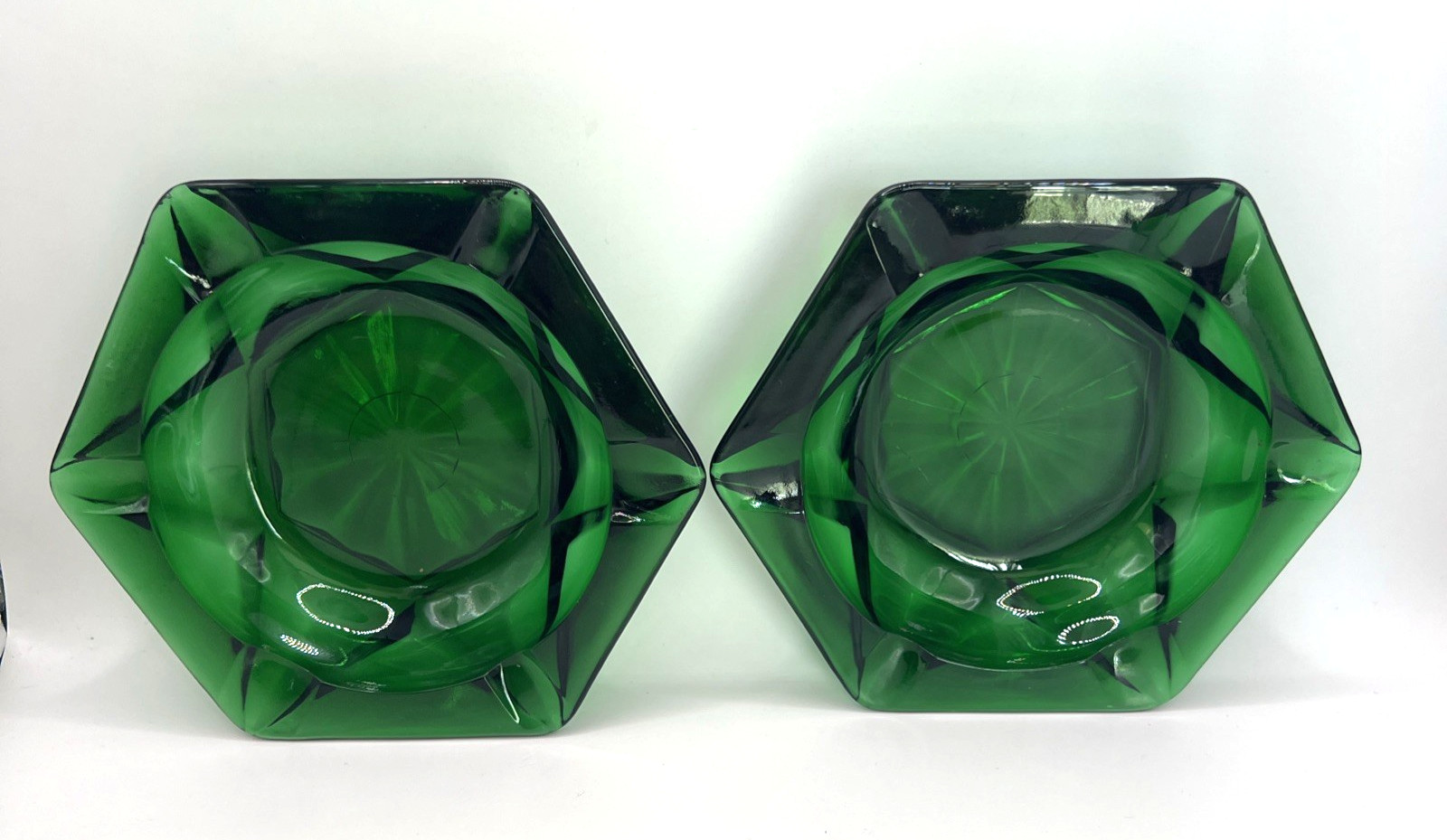 X 2 Vintage MCM Emerald Green Glass Ashtray Hexagon 5